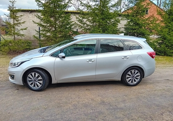 Kia Ceed cena 33900 przebieg: 242200, rok produkcji 2017 z Ziębice małe 667